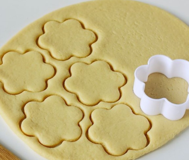 Shortbread Cookies with Milk step 6