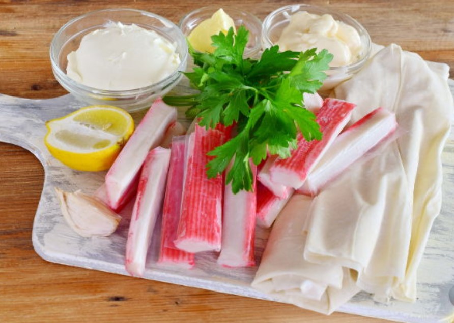 Filo Dough Rolls with Crab Sticks and Cheese step 1
