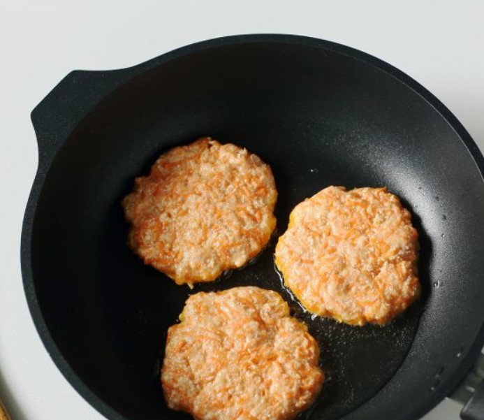 Carrot Pancakes with Cottage Cheese step 6