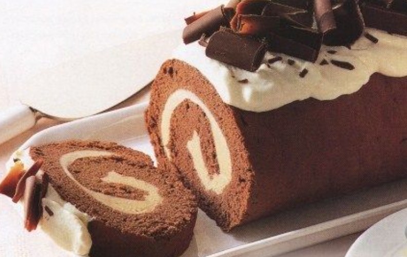 Sponge Cake Roll with Ice Cream