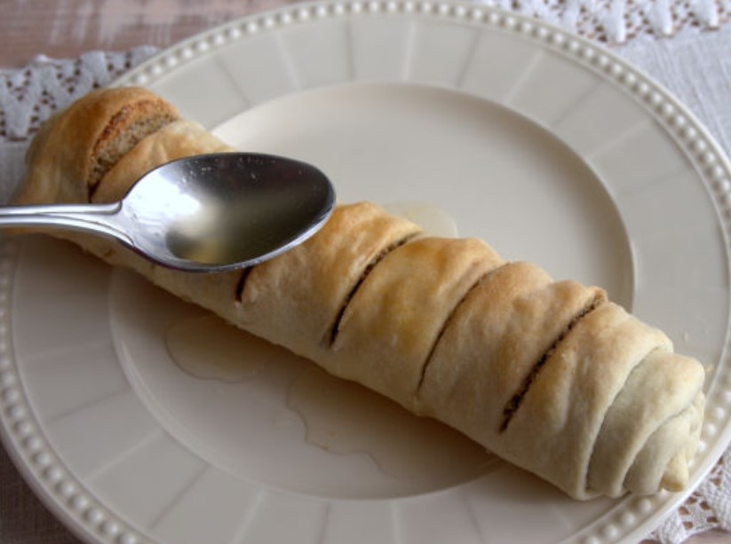 Baklava Roll with Seeds step 10