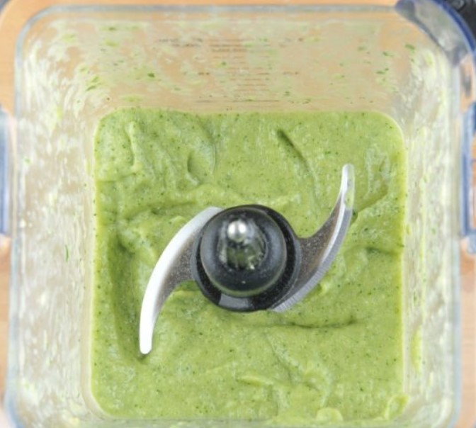 Detox Smoothie step 2