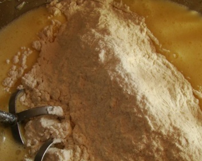 Blueberry Muffin in a Slow Cooker step 2