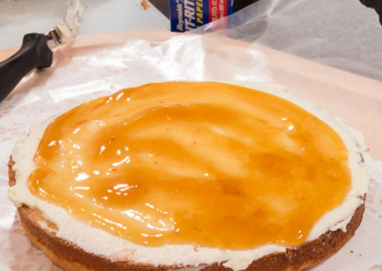 White Chocolate Cake step 8