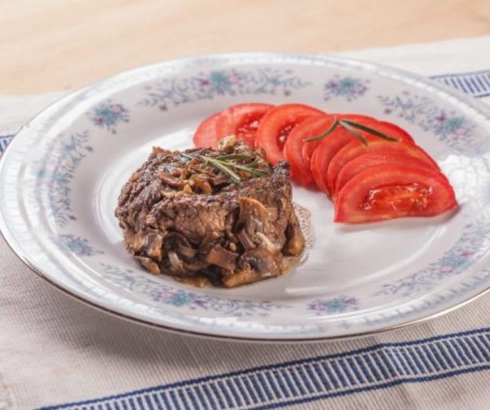 Filet Mignon with Mushrooms