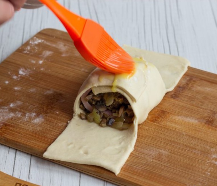 Mini Wellington with Beef step 9