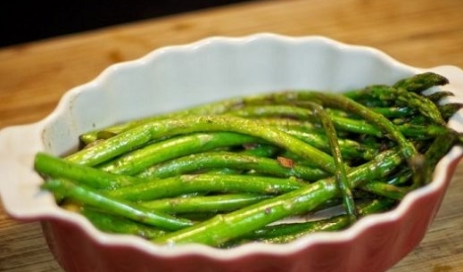 Asparagus in a Pan
