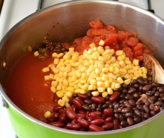 Pasta with Beans in Tomato Sauce step 4