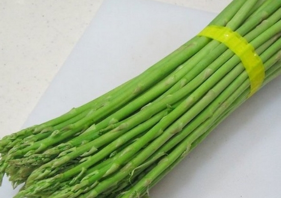 Green Asparagus in the Oven step 1