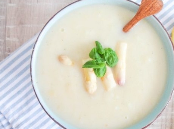 Soup with White Asparagus