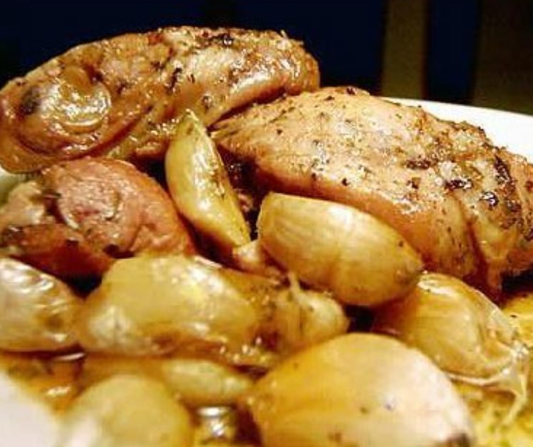 Chicken Stewed with Garlic