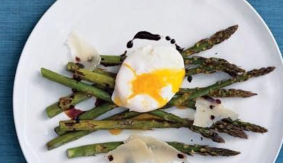 Baked Asparagus with Eggs