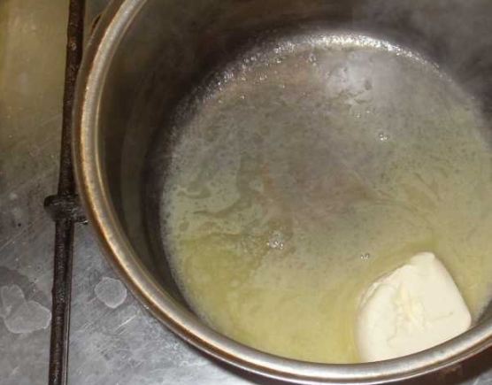 Meat Broth Sauce step 1