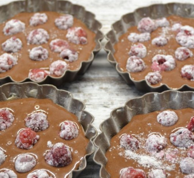 Brownie with Raspberries step 10