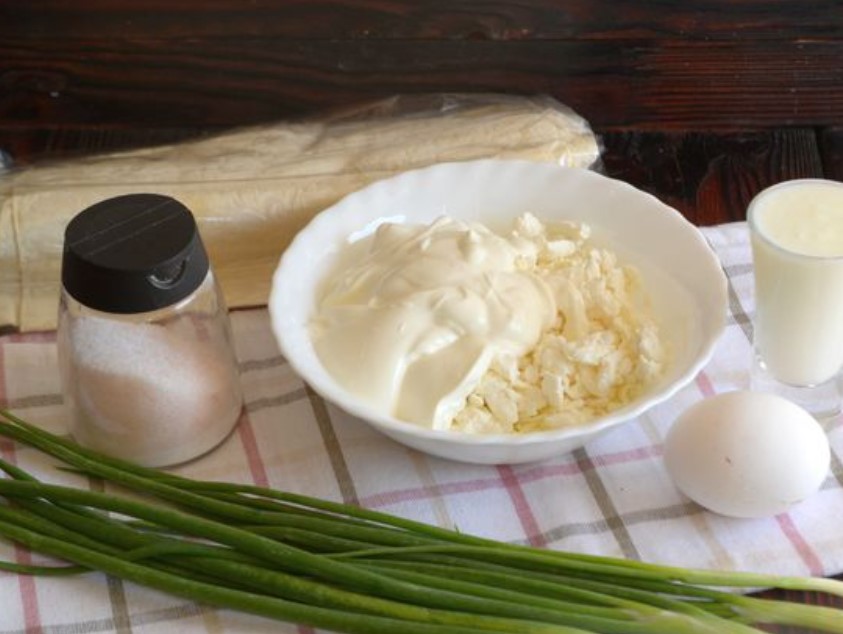 Lazy “Achma” with Cottage Cheese and Green Onions step 1