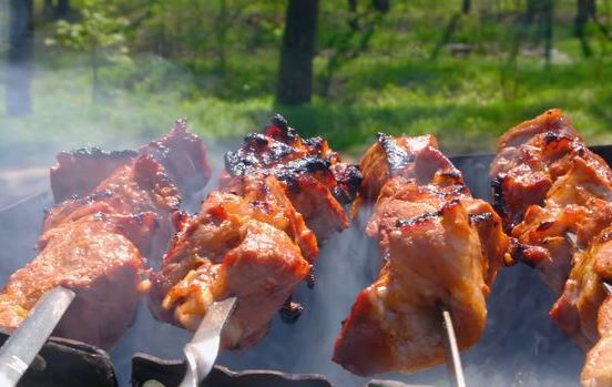 Tomato-Onion Marinade for Pork Barbecue