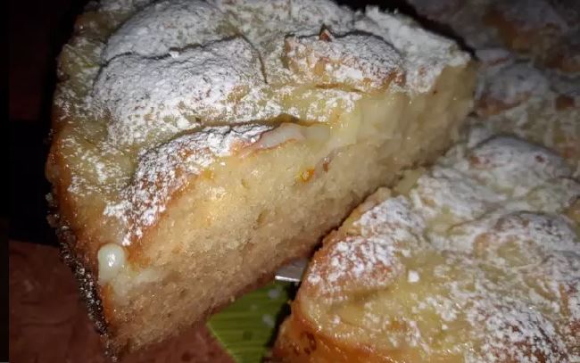 Airy French Pie with Custard