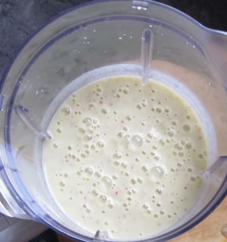 Apple, Banana and Kiwi Winter Smoothie step 4