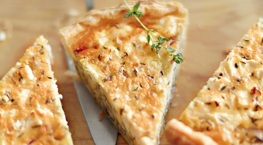 Quiche with Red Onion