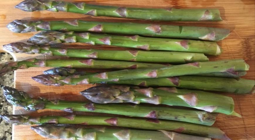 Quiche with Green Onions and Asparagus step 2