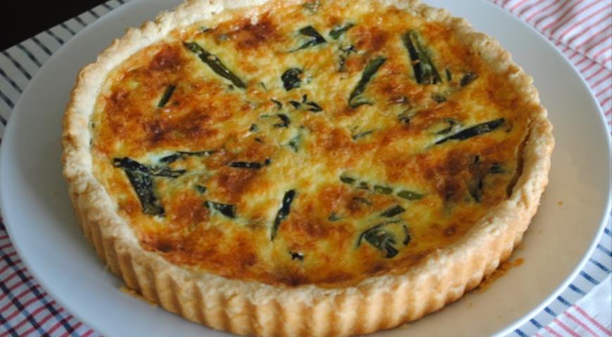 Quiche with Green Onions and Asparagus
