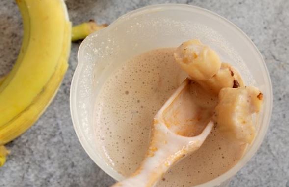 Banana Curd Smoothie with Cocoa (Sugar Free) step 5