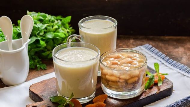 Bean Smoothie with Dried Apricots
