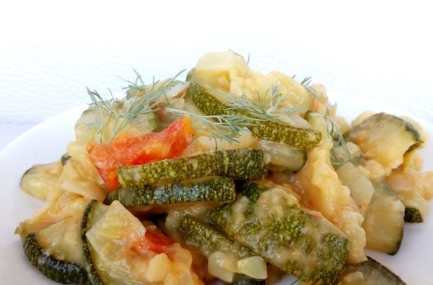 Zucchini Stewed in a Slow Cooker