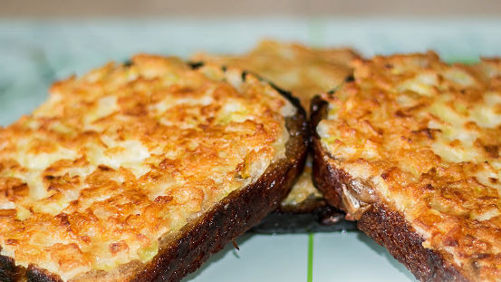 Fried Sandwiches with Onions