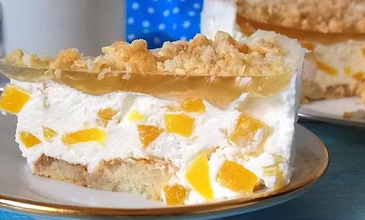 Yoghurt Cake with Peaches