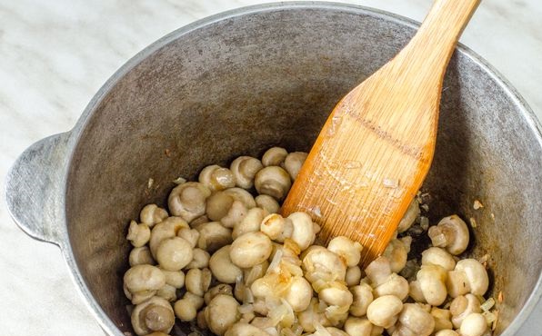 Stewed Potatoes with Mushrooms in Tomato-Sour Cream Sauce step 4