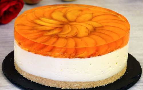 Yogurt Mousse Cake with Peaches (no Baked)