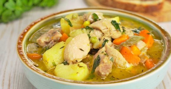 Chicken Stewed with Vegetables, Peas and Green Beans