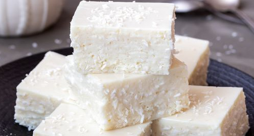 Yogurt Jelly with Coconut