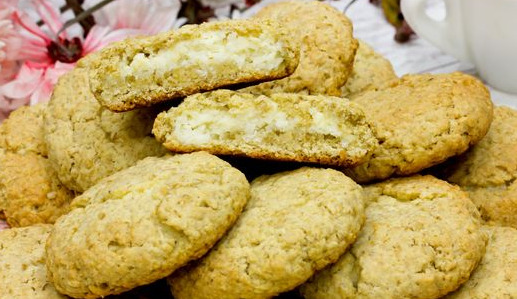 Oatmeal Cookies with Curd and Coconut Filling