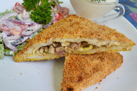Harris Bread Snack with Chicken and Mushrooms