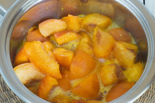Apricot Sour Cream Jelly with Chocolate step 3