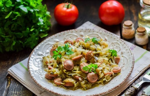 Cabbage Stewed with Eggplant and Sausages