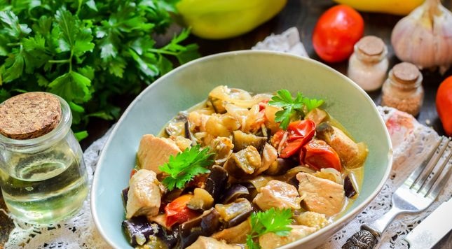 Chicken Fillet Stewed with Eggplant and Tomatoes