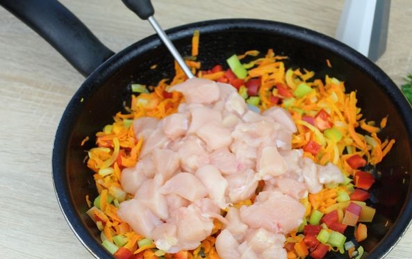 Chicken Fillet Stewed with Bell Pepper and Carrots step 6
