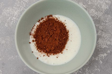 Sour Cream Jelly with Banana and Cocoa step 6