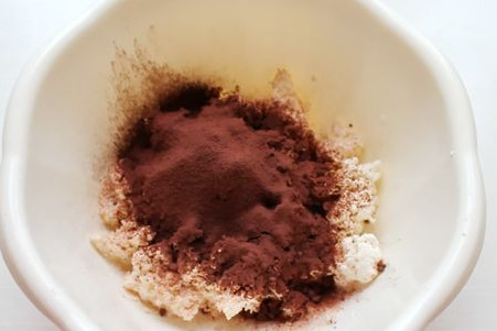 Curd Milk Jelly with Cocoa step 3