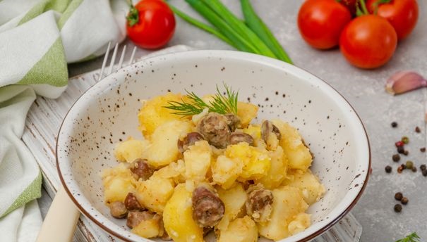 Stewed Potatoes with Chicken Hearts