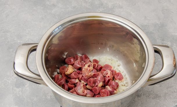 Stewed Potatoes with Chicken Hearts step 4