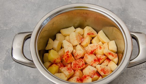 Stewed Potatoes with Chicken Hearts step 6