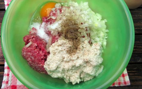 Potato Casserole with Meatballs and Cheese (in the Oven) step 3