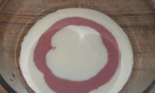 Sour Cream Jelly Cake with Strawberry Jam step 7