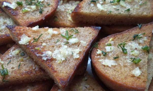 Garlic Croutons