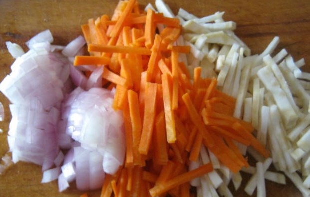 Borscht with Chicken and White Cabbage step 3