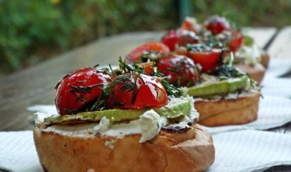Bruschetta with Grilled Zucchini